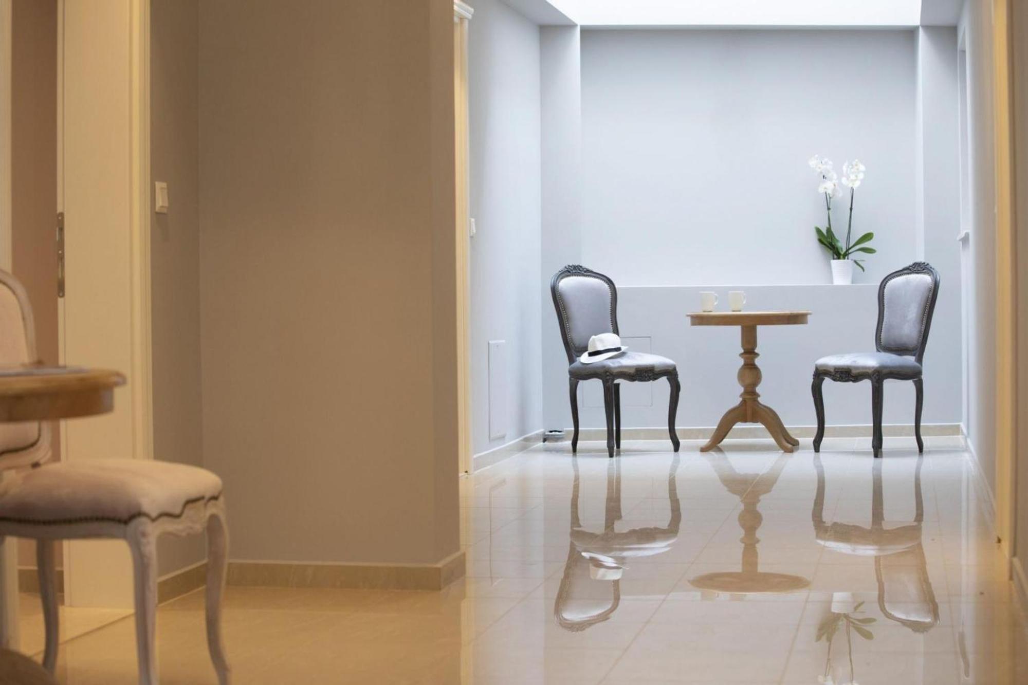 Vk Luxury Suites - Private Parking - Adults Only ニドリ エクステリア 写真