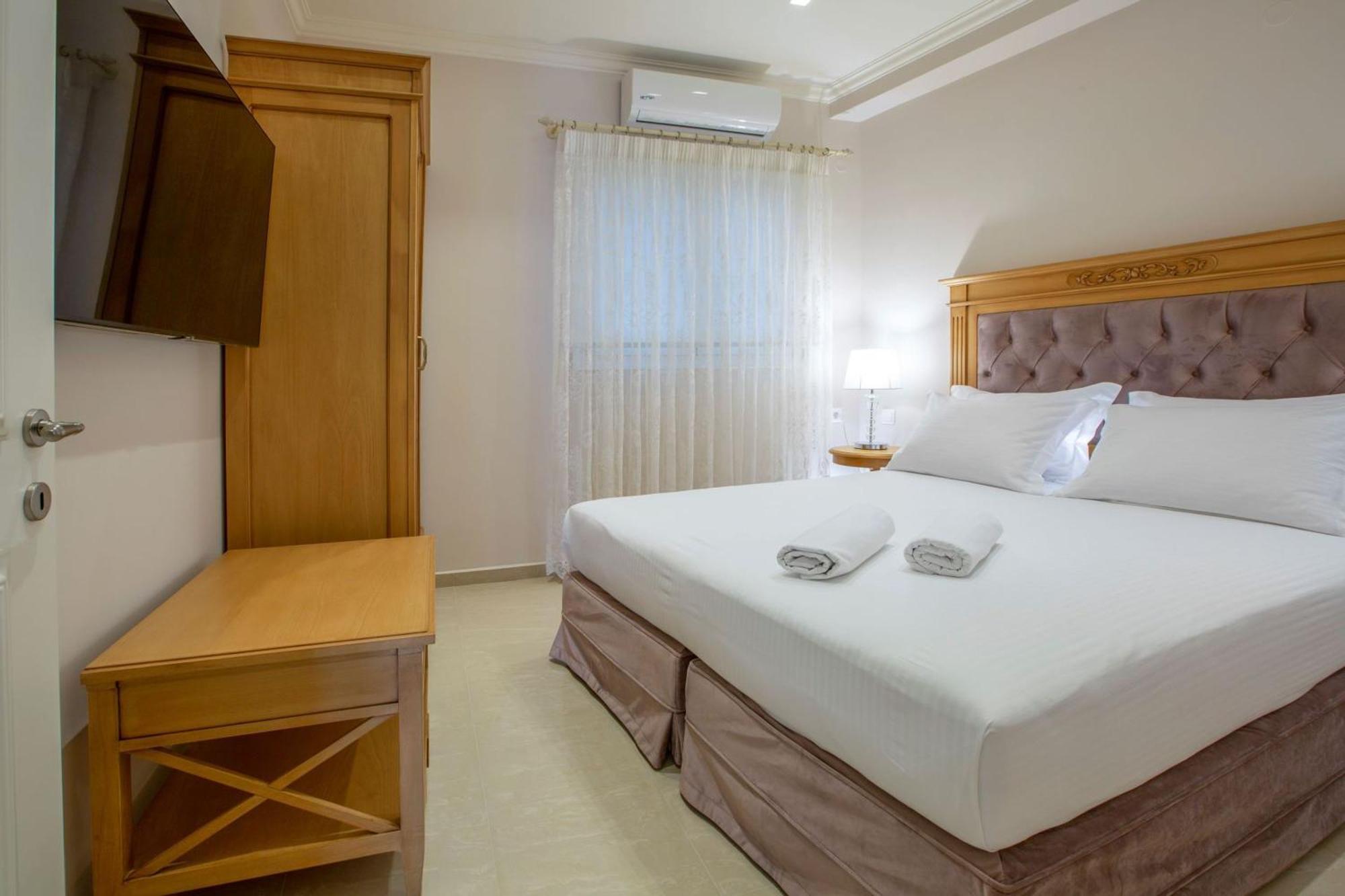 Vk Luxury Suites - Private Parking - Adults Only ニドリ エクステリア 写真
