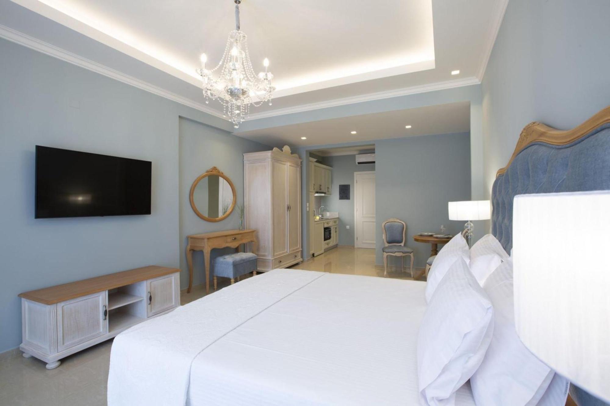 Vk Luxury Suites - Private Parking - Adults Only ニドリ エクステリア 写真